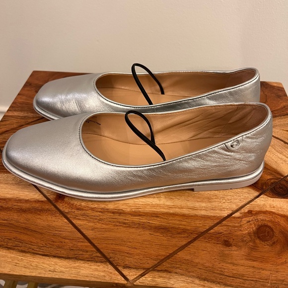 COACH  silver Ballet flats 6.5 - Picture 2 of 8